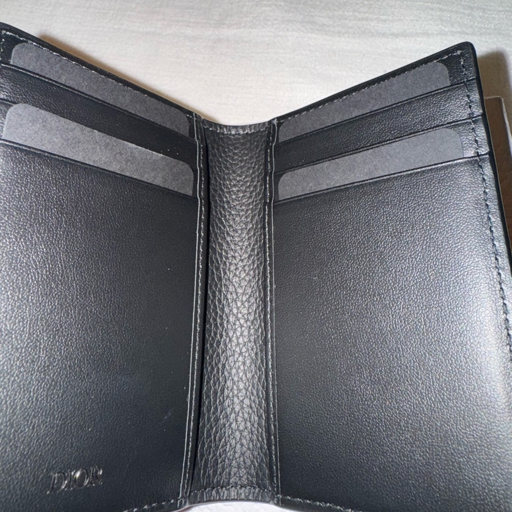 Dior CD Icon Vertical Bifold Card Holder - Picture 3 of 6